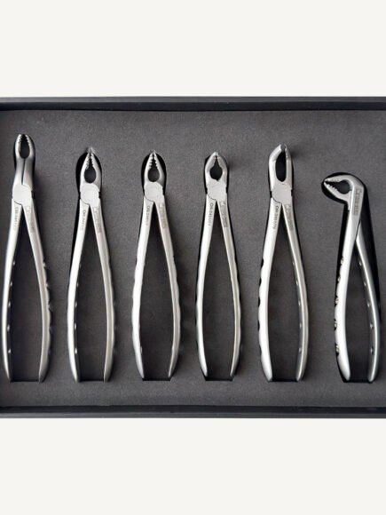 Extraction Forceps Set (Serrated)